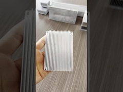 6063- T5 Silberfarbene schwarze Zylinderhülle Industriealuminiumprofil mit langer Lebensdauer