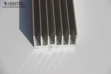 Klares alodine-profiliert Aluminiumkühlkörper-Verdrängung das beschichtete Pulver