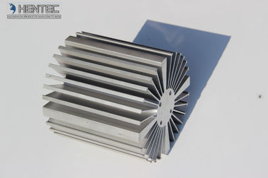 6063 - Profiliert Aluminiumverdrängung des kühlkörper-T5 den beschichteten Pulver-Spray