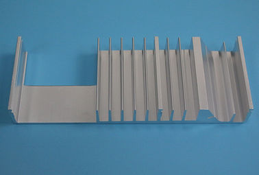Cnc-profiliert maschinell bearbeitende Aluminiumkühlkörper-Verdrängung Aluminiumheizkörper mit Temperament T4 T5 T6