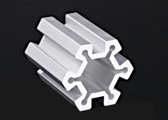 Anodisierte Aluminiumkühlkörper-Verdrängung profiliert CNC 4-Axis maschinelle Bearbeitung