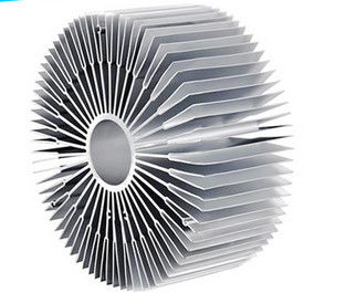 Silbrig/anodisierte industrielles Aluminiumprofil, Präzision kundenspezifischen CPU-Aluminium-Kühlkörper