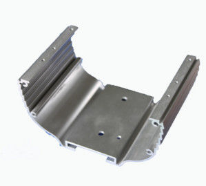 Kundengebundenes industrielles Aluminiumprofil mit dem Ausschnitt/Lochen/, die bohren