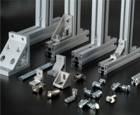 Silbrige Anodized verdrängte Aluminiumprofile für Fertigungsstraße