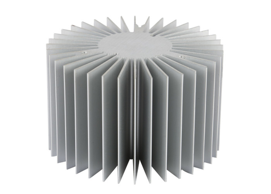 Leichtgewicht Extrusions Aluminium Heatsink Profile Sandblasen für eine verbesserte Haltbarkeit