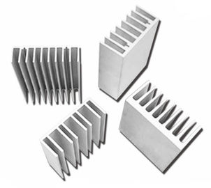 verdrängte Kühlkörper 6063 6061 6005 Aluminiumprofil mit CNC maschineller Bearbeitung