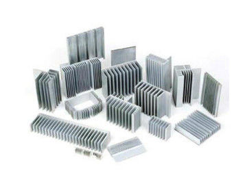 Silbrig/anodisierte industrielle Aluminiumverdrängungs-Profile, Aluminiumkühlkörper