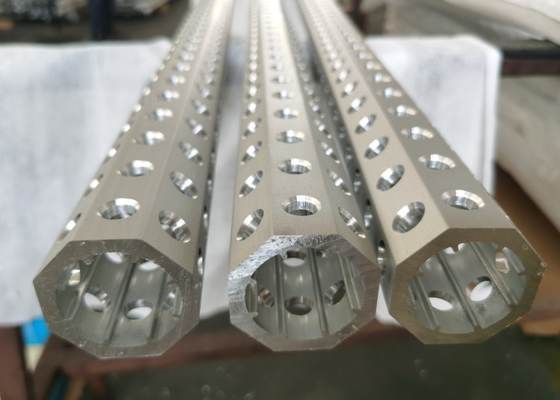 CNC-Bearbeitung Industrieprofile aus Aluminium für Maschinen und Geräte zur automatischen Herstellung von Maschinen