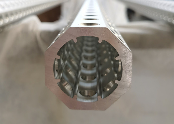 CNC-Bearbeitung auf individuelle Weise Industrieprofile aus Aluminium für mechanische Arm- / Automatisierungsausrüstung