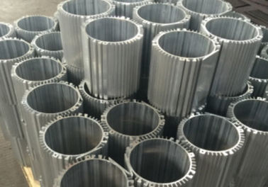 Kundengebundene 6061/6063/T5/T6 verdrängten Aluminiumeinschließungs-Pulver-Malerei/anodisierend