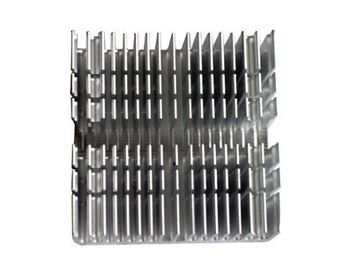 Cnc-profiliert maschinell bearbeitende Aluminiumkühlkörper-Verdrängung 6061 T6/T66 für Zug-Maschinerie