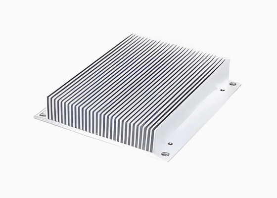 OEM Silber-Anodisiertes Aluminium-Hochleistungs-Wärmesink-Extrusionsprofile mit CNC-Bearbeitung
