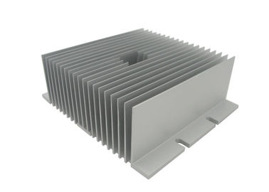 Langlebiges Gut anodisierte das Aluminiumkühlkörper-Verdrängungs-Profil-Lochen/bohrend