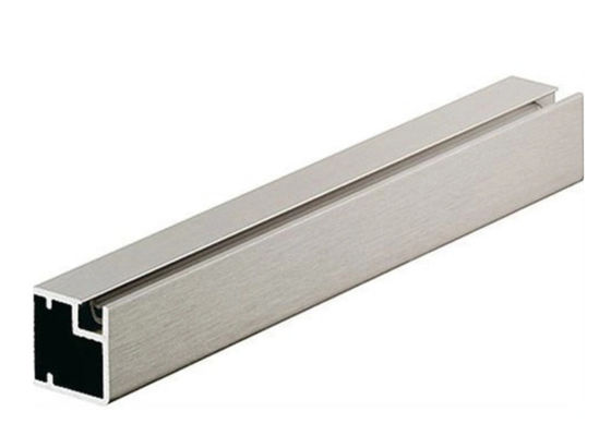 Fertiges Bearbeitungsindustrielles Aluminiumprofil T5 gebürstet/Satin-Oberflächenbehandlung